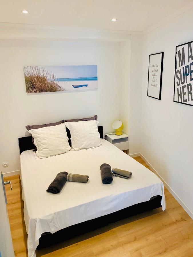 Lovely Apartment Heart Of Golden Square Fiber Wifi Nisa Exterior foto