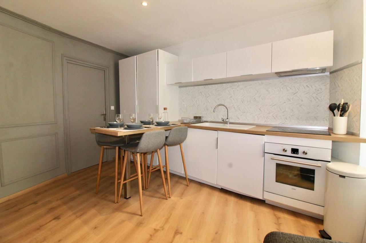 Lovely Apartment Heart Of Golden Square Fiber Wifi Nisa Exterior foto