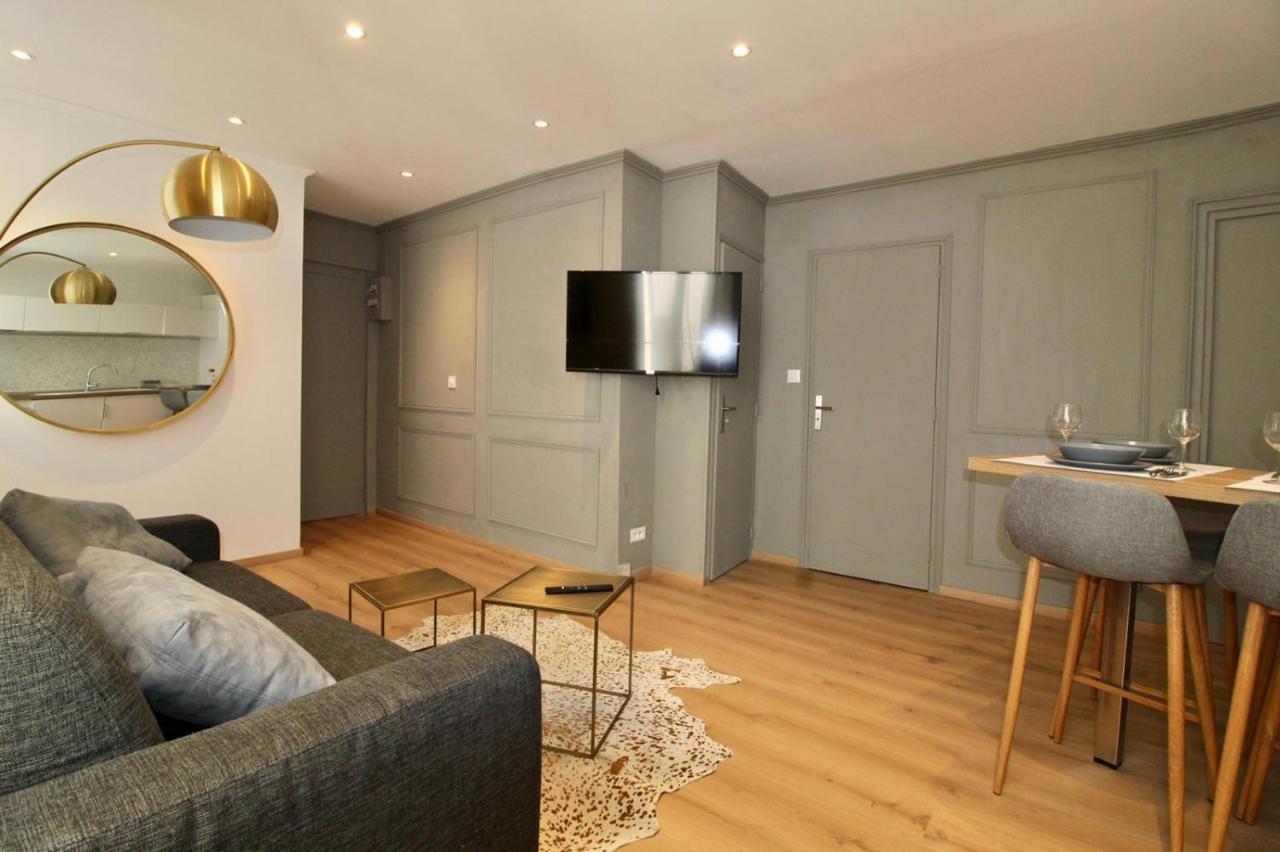 Lovely Apartment Heart Of Golden Square Fiber Wifi Nisa Exterior foto