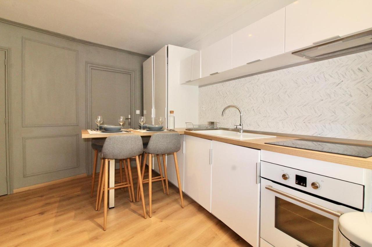 Lovely Apartment Heart Of Golden Square Fiber Wifi Nisa Exterior foto